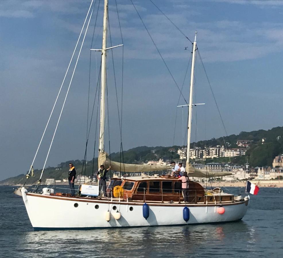 Port Deauville Yacht Vintage Екстер'єр фото